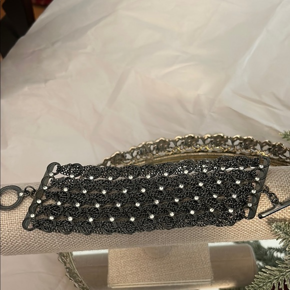 Black Beaded Cuff Bracelet with Shimmering Texture Stunning - Picture 3 of 16